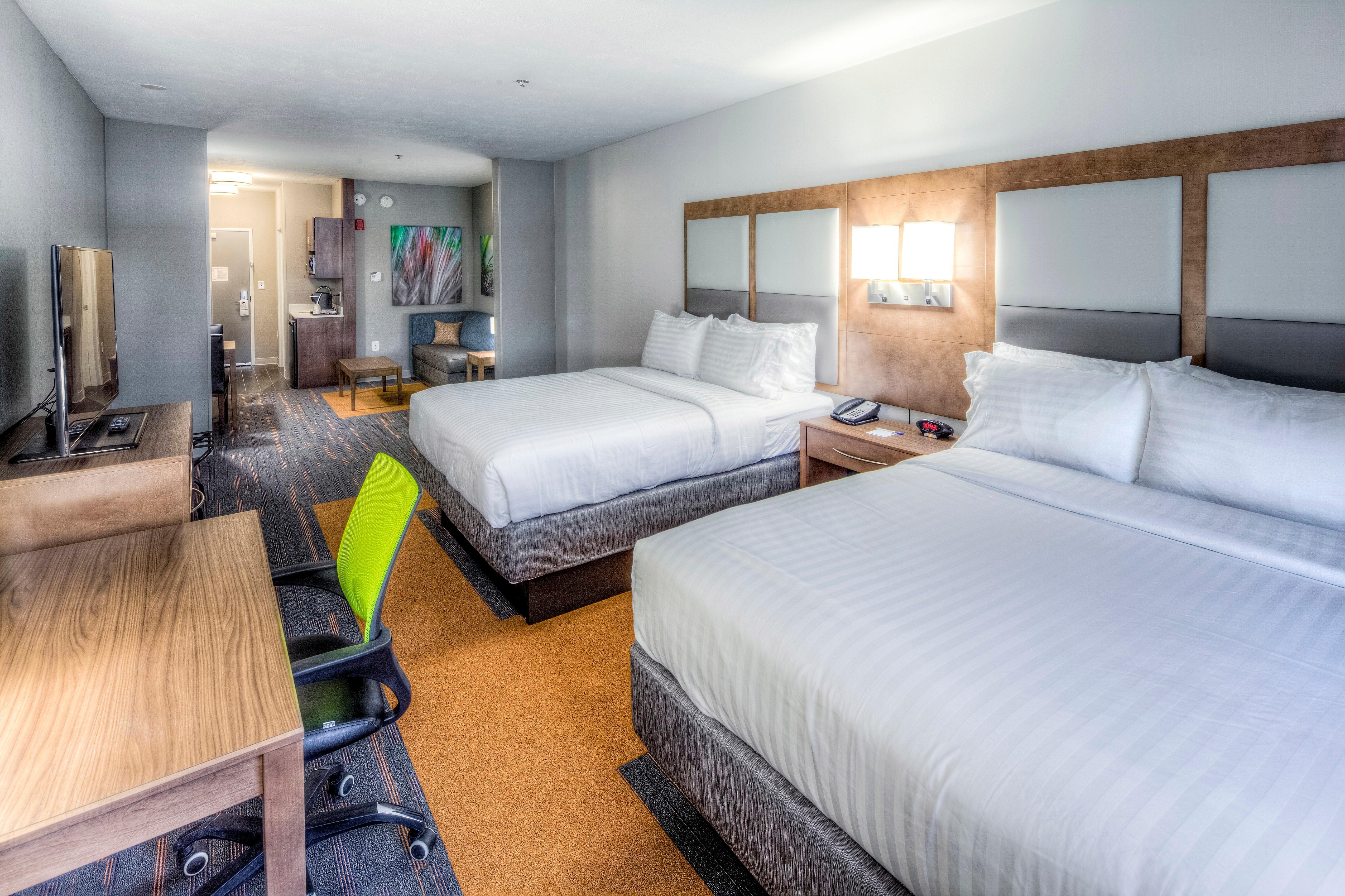 Holiday Inn Express & Suites Cleveland/Westlake By Ihg Ngoại thất bức ảnh