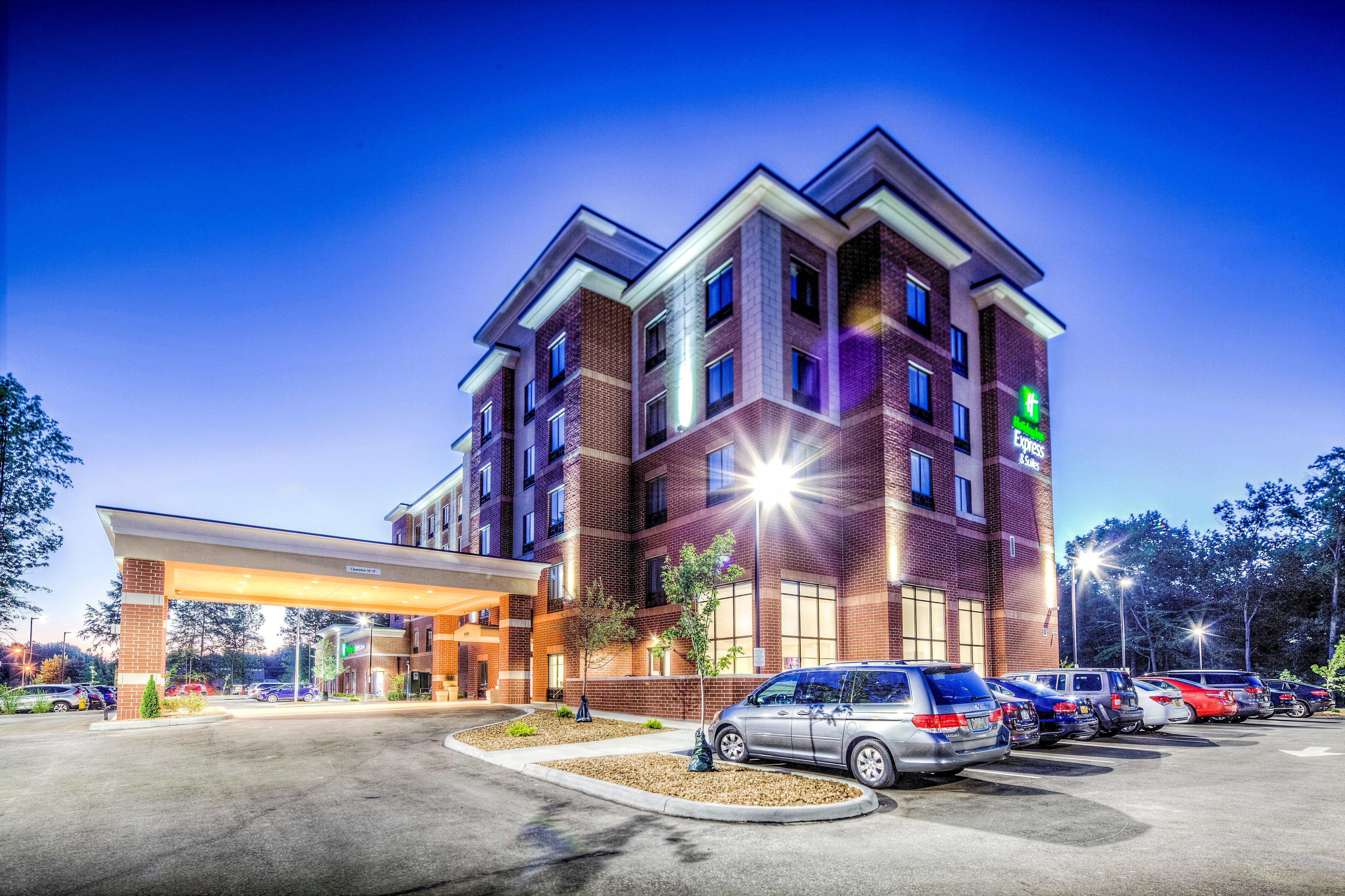 Holiday Inn Express & Suites Cleveland/Westlake By Ihg Ngoại thất bức ảnh