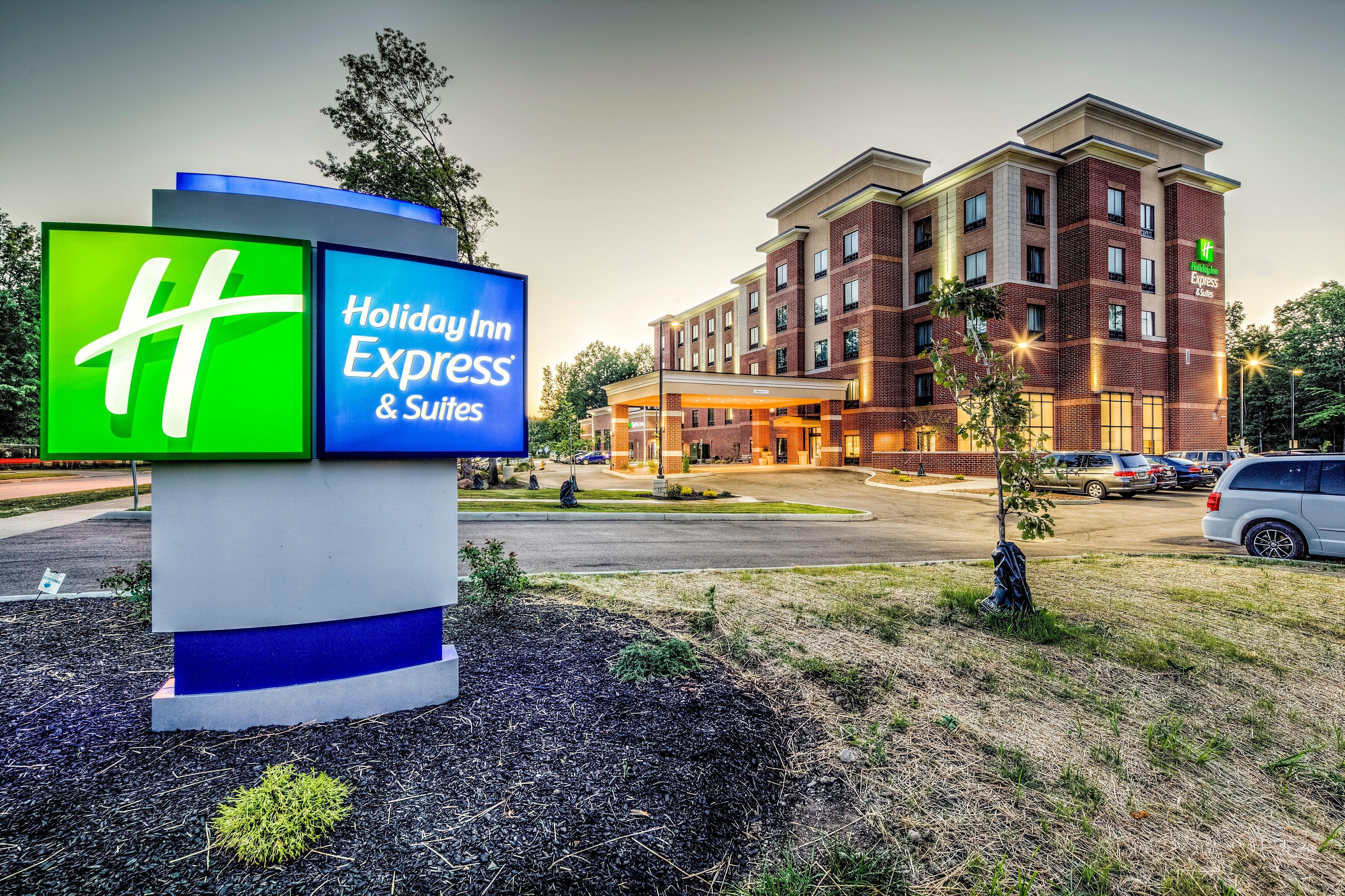 Holiday Inn Express & Suites Cleveland/Westlake By Ihg Ngoại thất bức ảnh