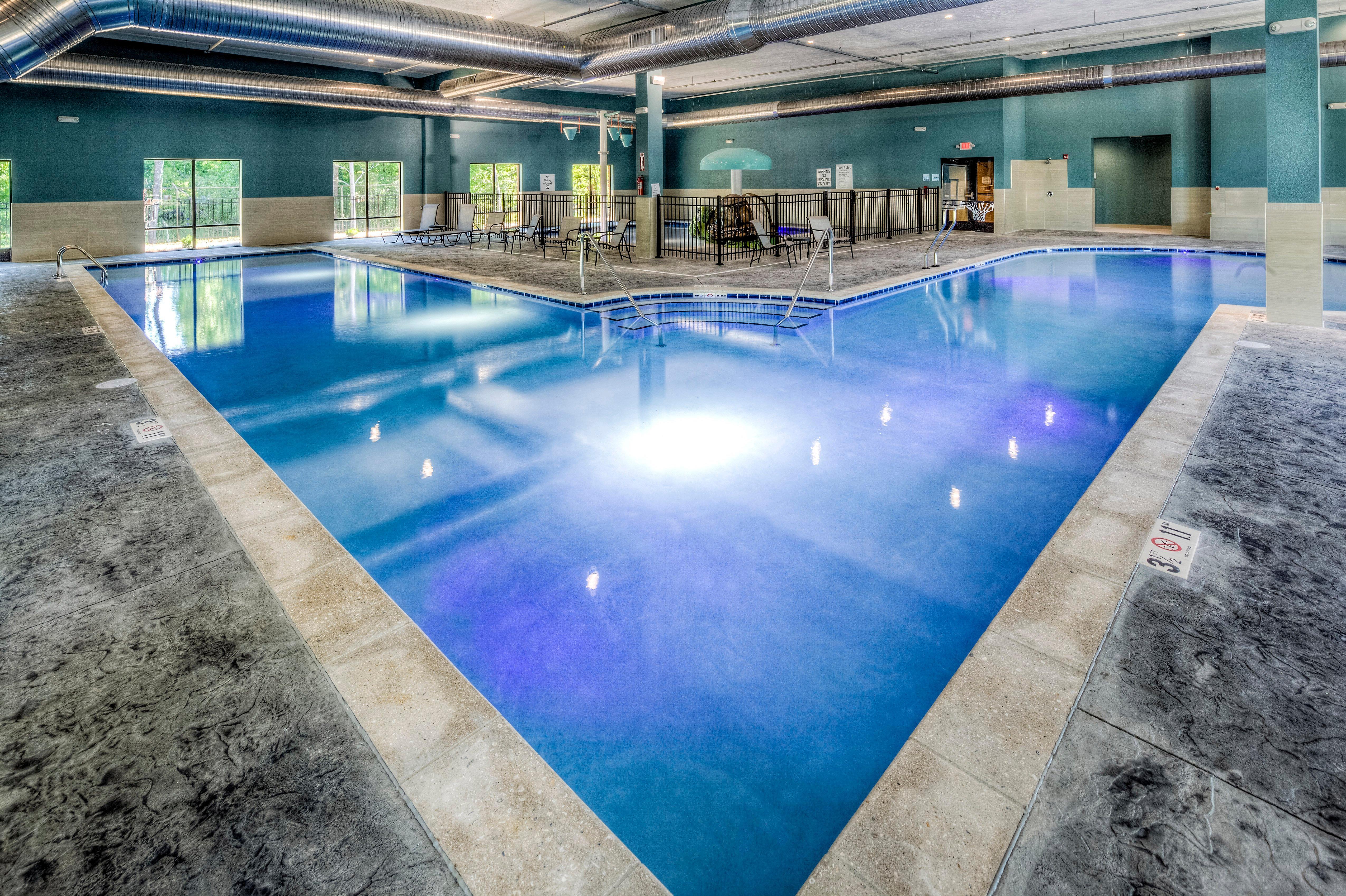 Holiday Inn Express & Suites Cleveland/Westlake By Ihg Ngoại thất bức ảnh